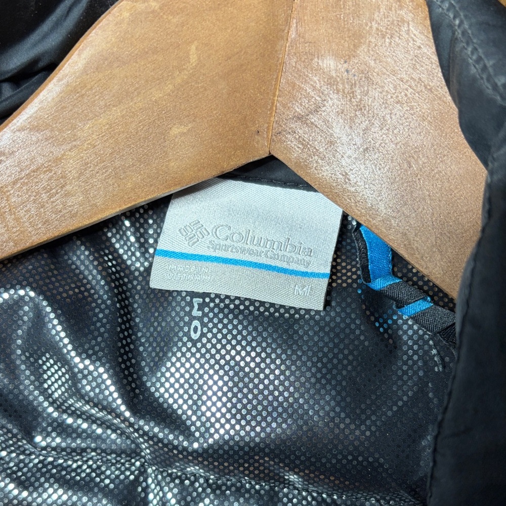 Columbia Black Jacket with Metallic Silver Lining - Picture 5 of 5